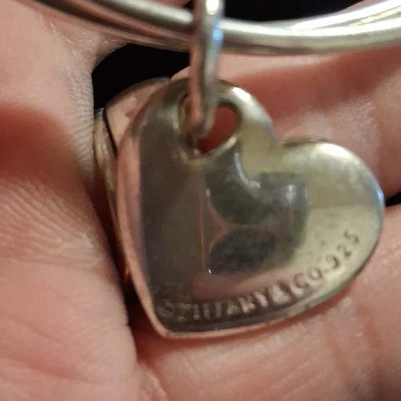 Tiffany & Co. Silver Heart Charm Bangle Bracelets. 925 Sterling Silver. - Picture 9 of 9